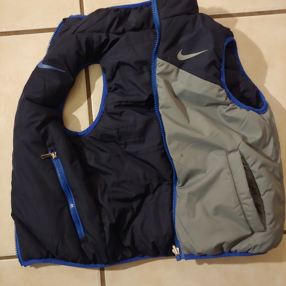 NWOT Kids Nike Reversible Vest